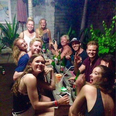 Good For Ya Knee Hostel & Bungalows (Adults Only) Quần đảo Gili Ngoại thất bức ảnh